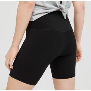 Offline By Aerie 7” Real Me RT34 Small